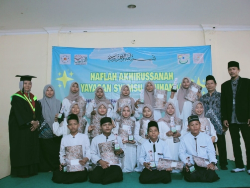 Foto Akhirussanah santri putri